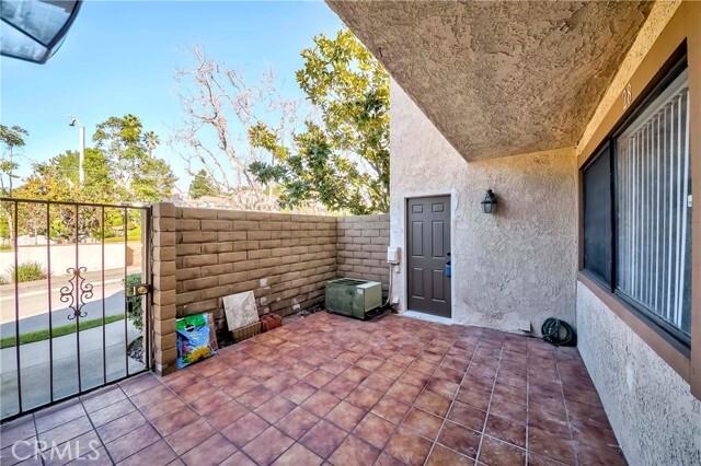 Building Photo - 28 Candlewood Way