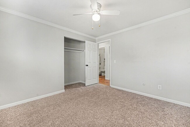 Building Photo - Exceptional and spacious three bedroom, two bath home in Thornton.