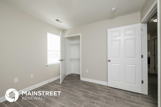 Building Photo - 4711 Eagle Path