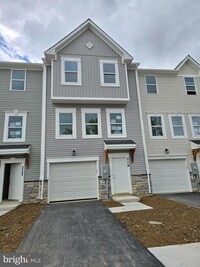 Building Photo - 119 BOONE Ct