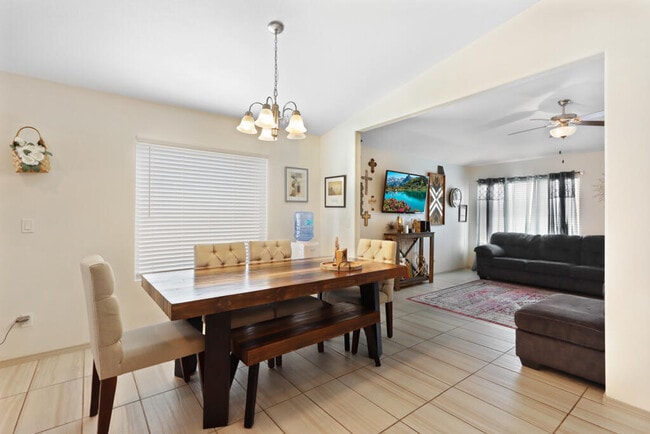 Building Photo - 12156 Mesquite Thorn Dr