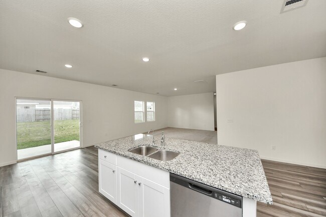 Building Photo - 5819 Bright Keel Dr