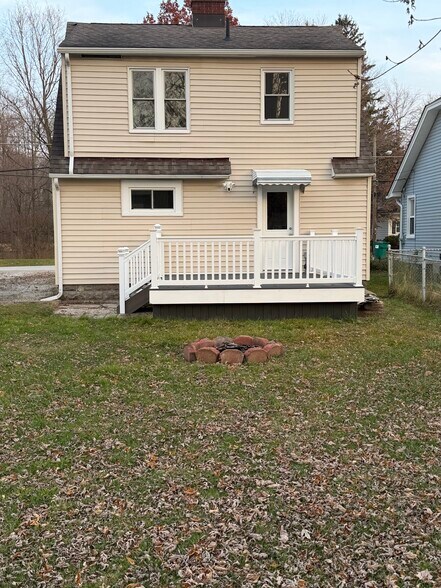 Building Photo - 650 Sherman St