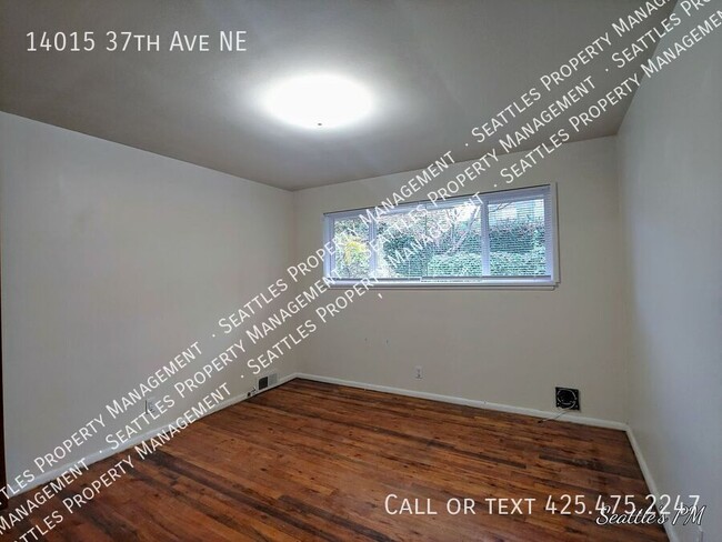 Building Photo - Wonderful 2 Bedroom Home with Oversized Of...