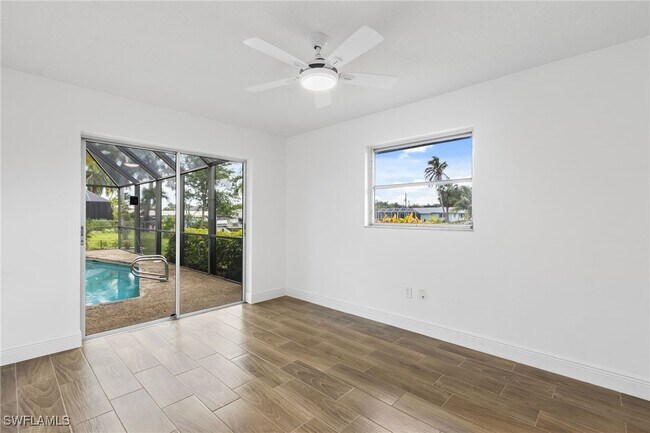 Building Photo - 1041 N Waterway Dr