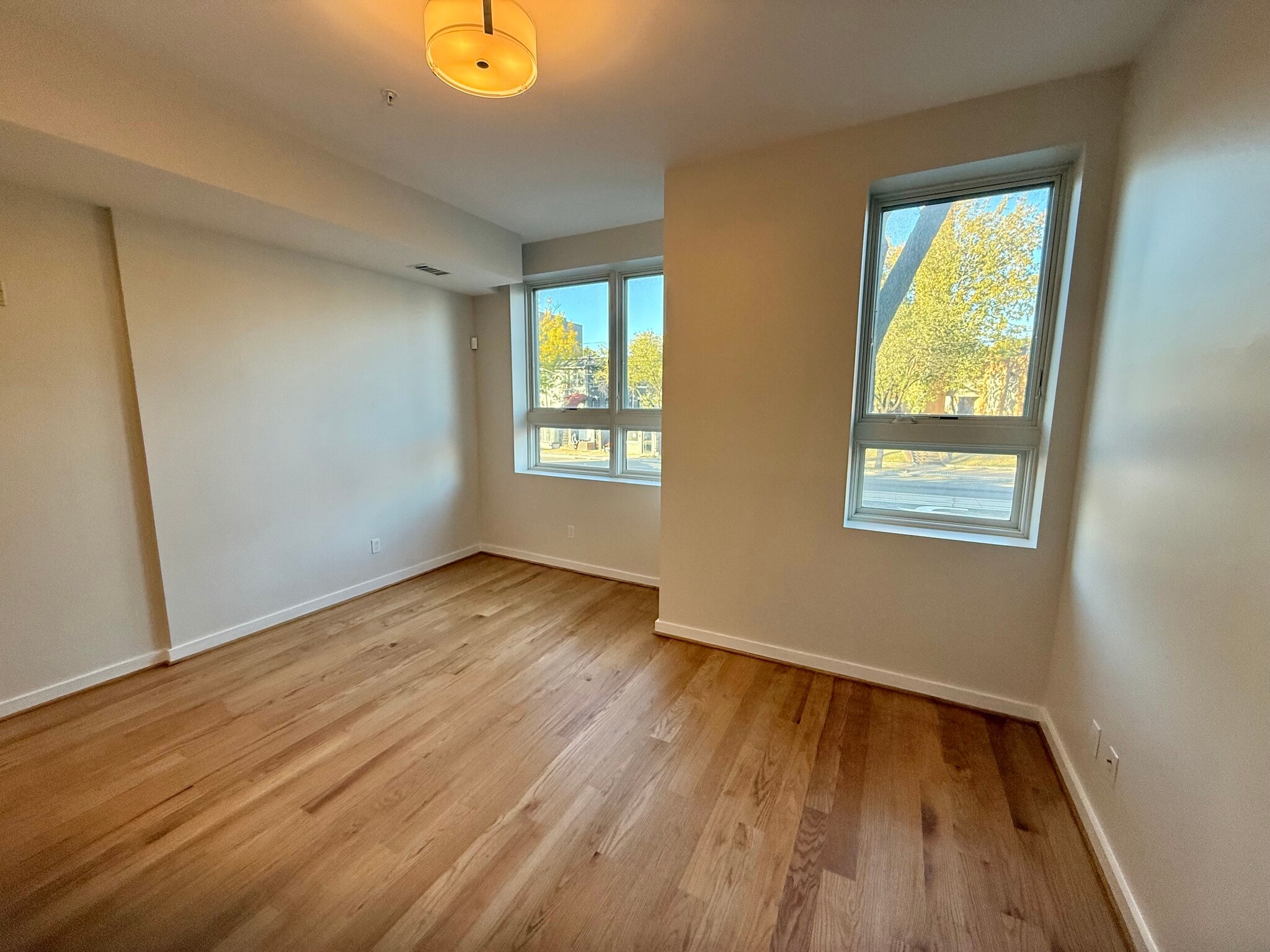 Building Photo - 2009 Benning Rd NE