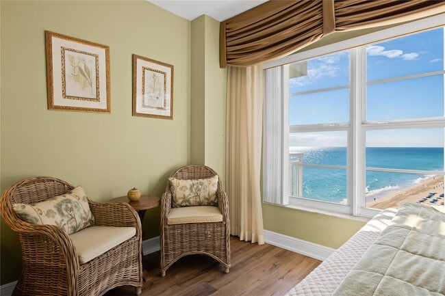 Building Photo - 3850 Galt Ocean Dr