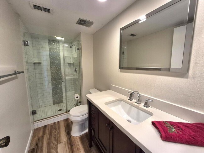 Building Photo - 509 Meadow Ln
