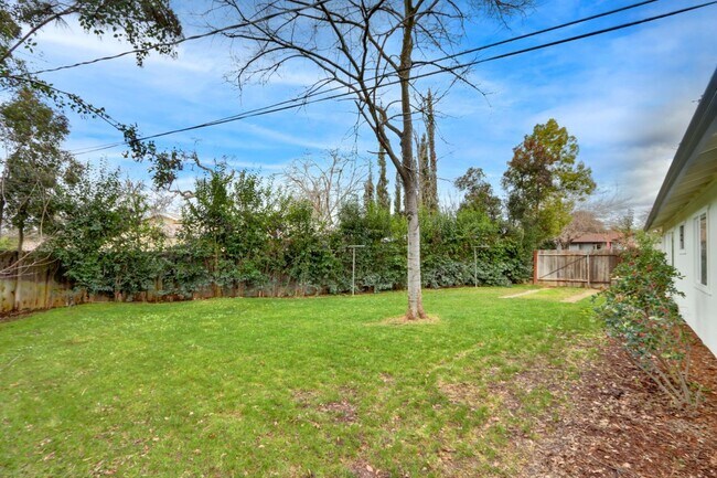 Building Photo - 7334 Grenola Way