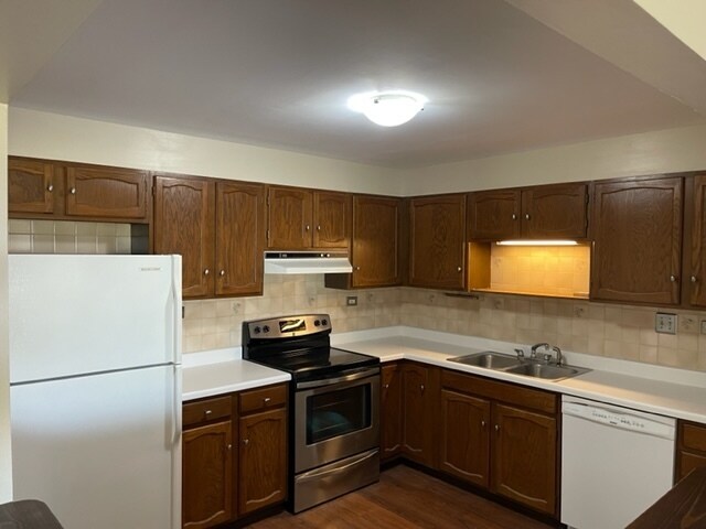 Building Photo - 350 Plum Creek Dr
