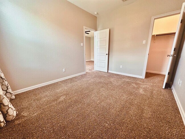 Building Photo - 18102 Pomelo Ln