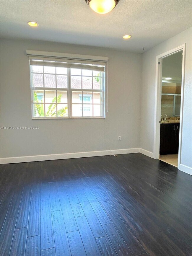 Building Photo - 1065 SW 147th Ter