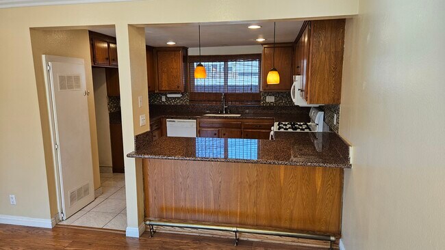 Building Photo - 279 N Holliston Ave