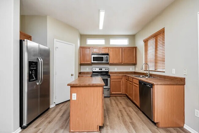 Building Photo - 4282 E Baylor Ln