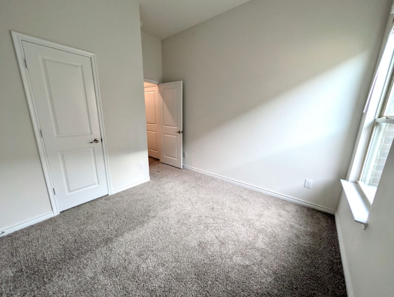 Building Photo - 1013 Sublime Dr