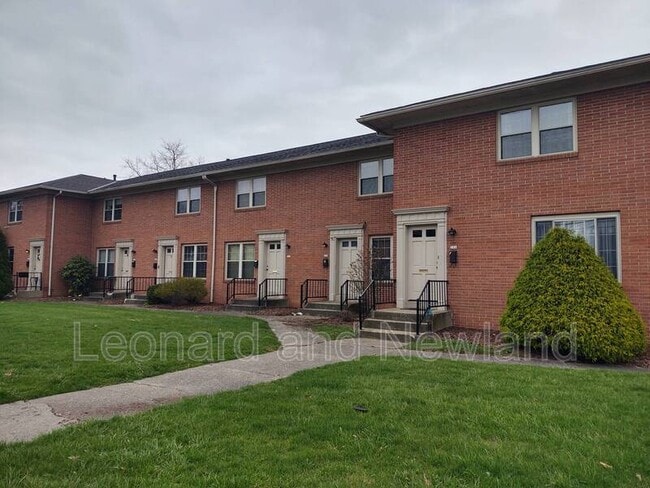 Building Photo - 584 Harding Rd