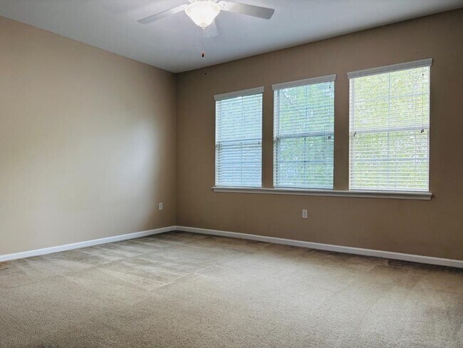 Building Photo - 2293 Del Carmel Way