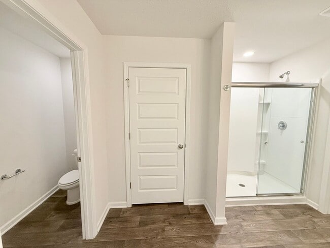 Building Photo - Spacious 4-Bedroom Home - Open Floor Plan