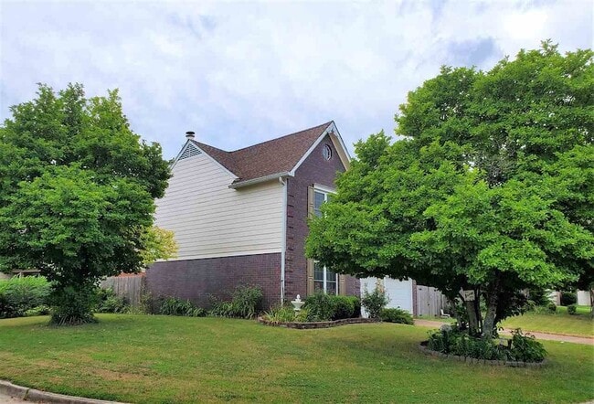 Building Photo - 9547 Daly Dr