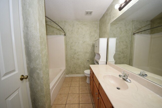 Building Photo - Wonderful 3 bed, 2 bath home near Shelby Farms Park.