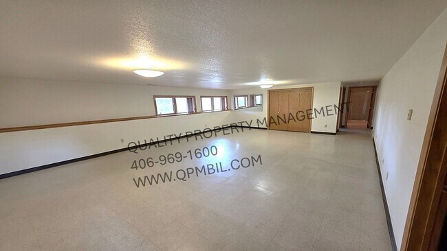 Building Photo - Spacious 4-bedroom, 3-bath home on West end Billings