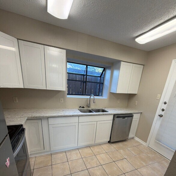 Building Photo - 4748 Old Bent Tree Ln