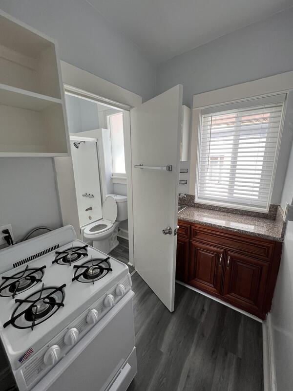 Building Photo - 14 Wavecrest Ave