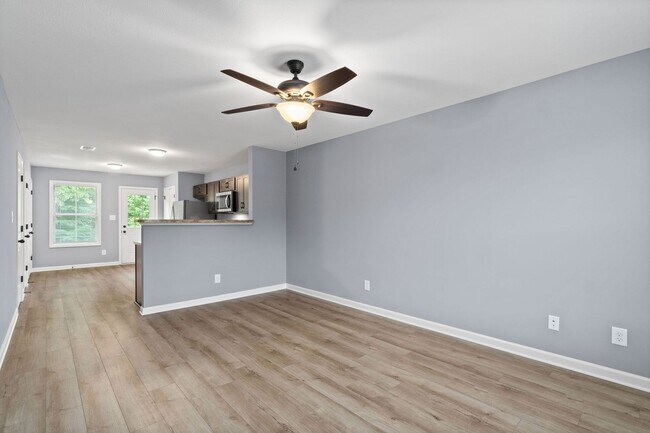 Building Photo - 288 Smithson Ln