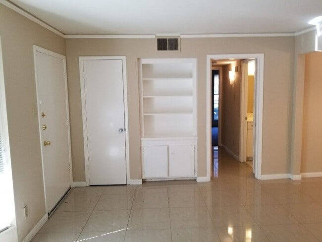 Building Photo - 800 Post Oak Blvd