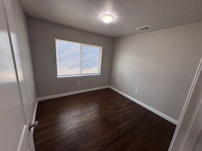 Building Photo - WONDERFULLY UPDATED 3 BEDROOM, 2 BATH, 2-CAR GARAGE RENTAL HOME IN CENTRAL GRAND PRAIRIE WITH SPA...