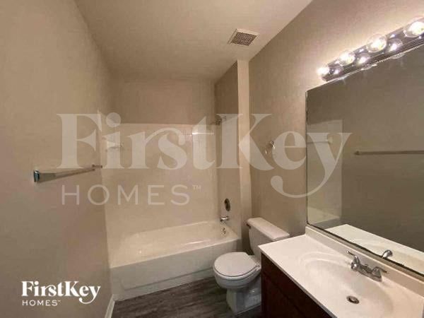 Building Photo - 3343 Monday Terrace