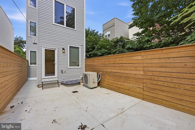 Building Photo - 3604 Melon St