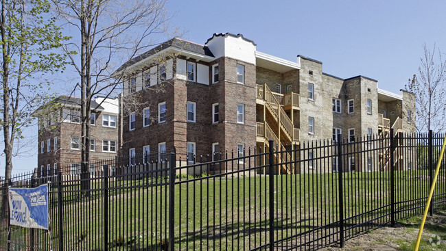 Cantona Court - Cantona Court Apartments