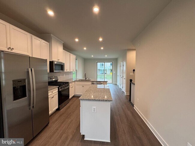 Building Photo - 132 Bethlehem Pl