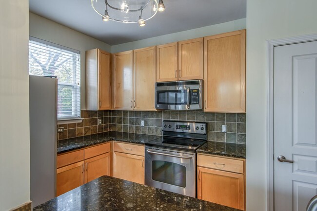 Building Photo - Rare rental opportunity at Bristol West End!