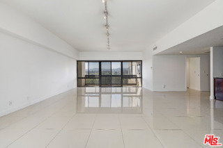 Building Photo - 10445 Wilshire Blvd