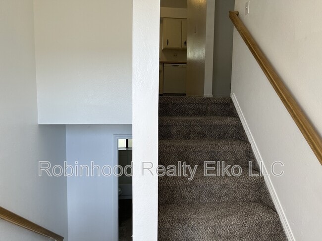 Building Photo - 397 Parkchester Dr