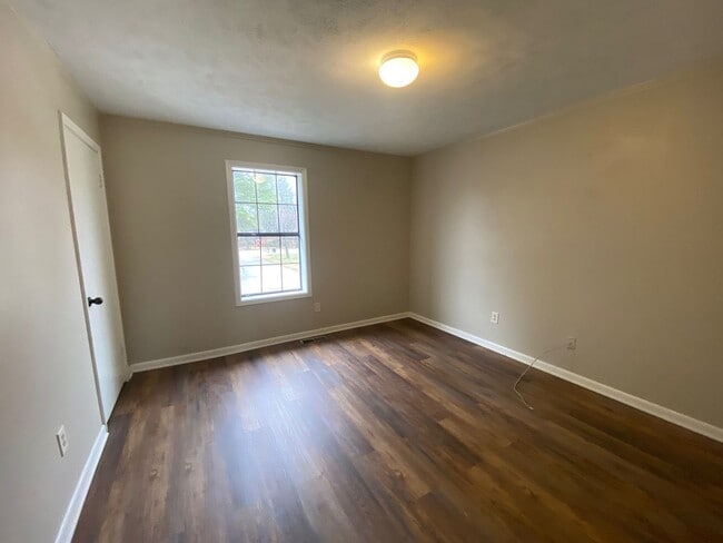 Building Photo - 601 Stratford Dr