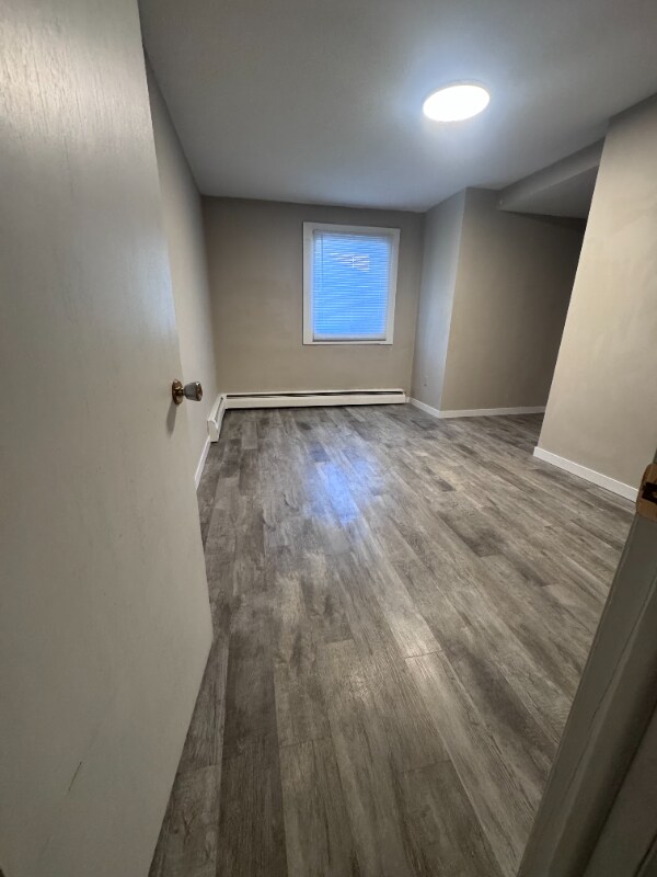 Building Photo - 11 Glen St NW