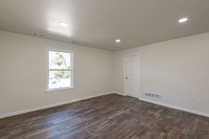 Building Photo - 2203 Melson Rd