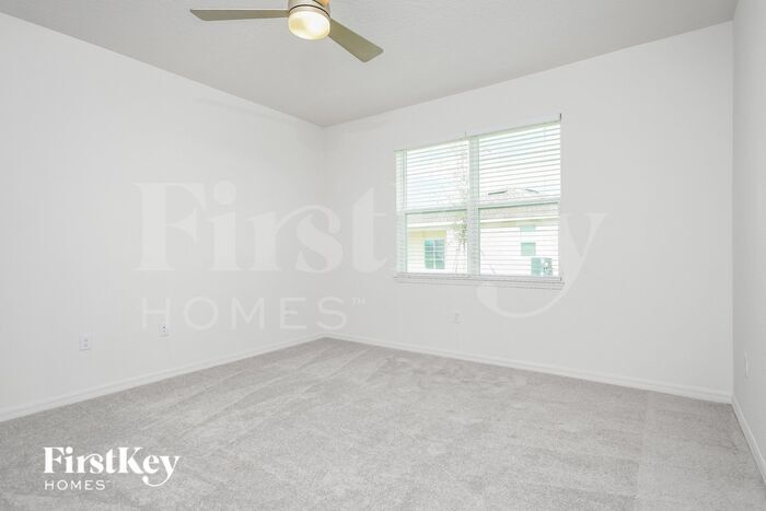 Building Photo - 1242 Ponca Rd