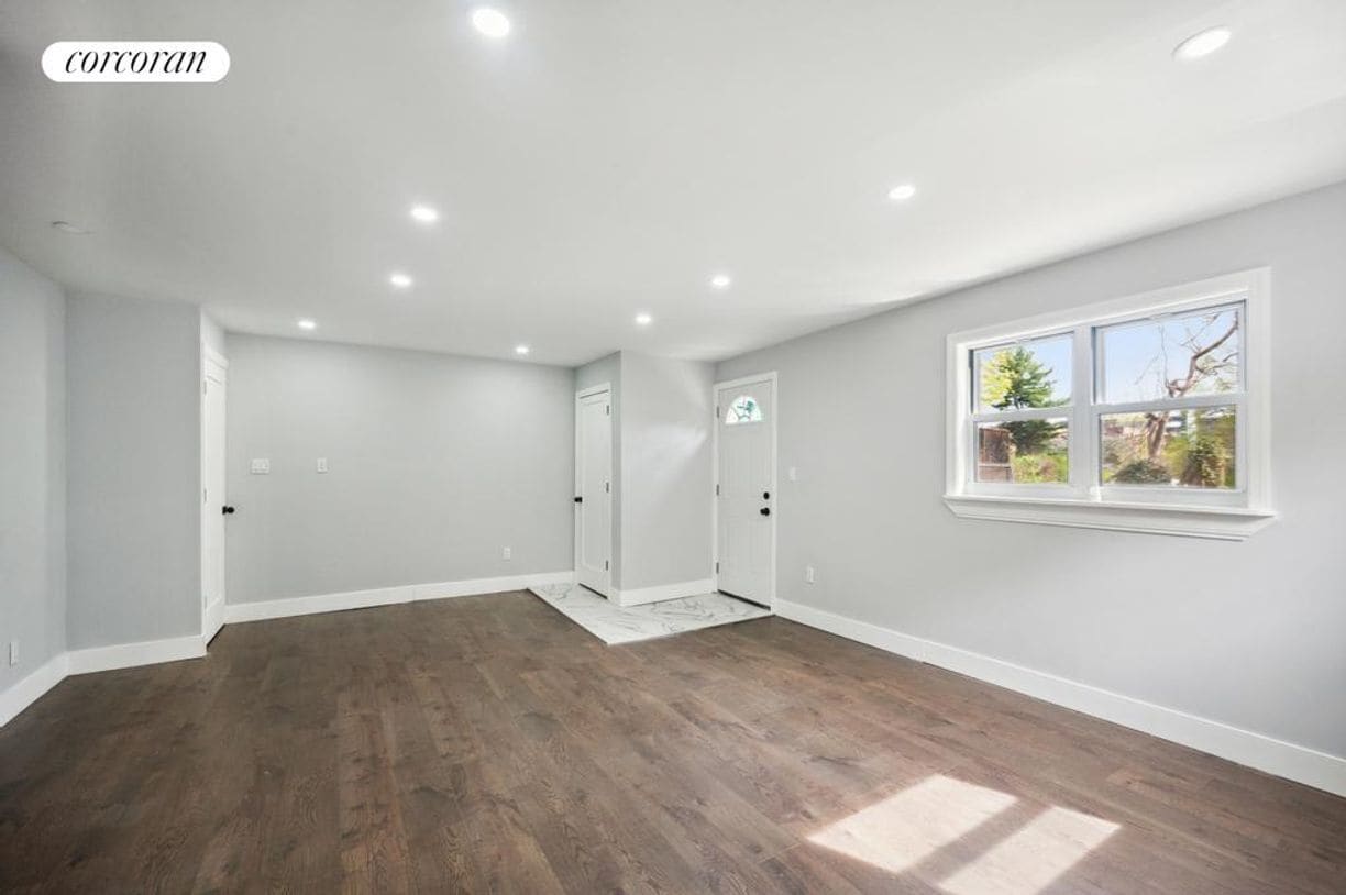 Building Photo - 224 W 252nd St