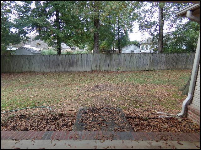 Building Photo - 303 Hidden Meadows Dr