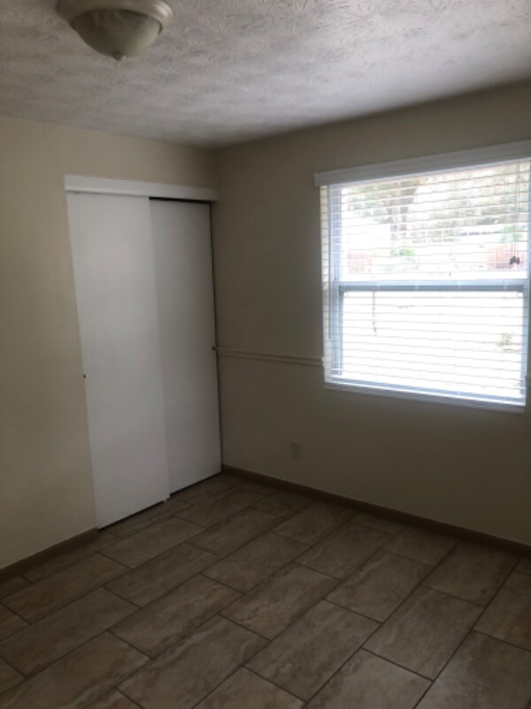 Building Photo - 3942 Packard Dr