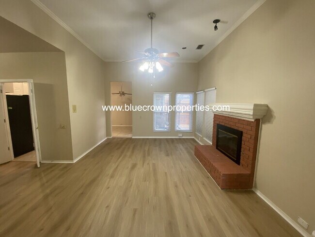 Building Photo - 6304 Cupertino Trail