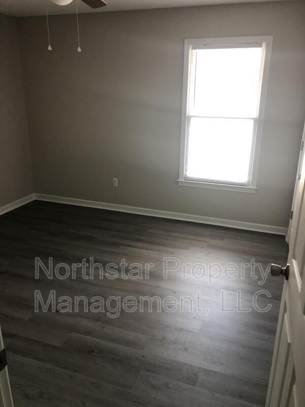 Building Photo - 1621 Westbrook Dr