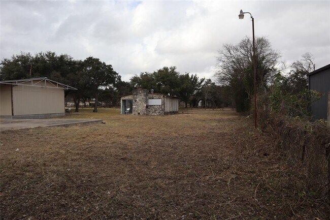 Building Photo - 1606 High Chaparral Dr