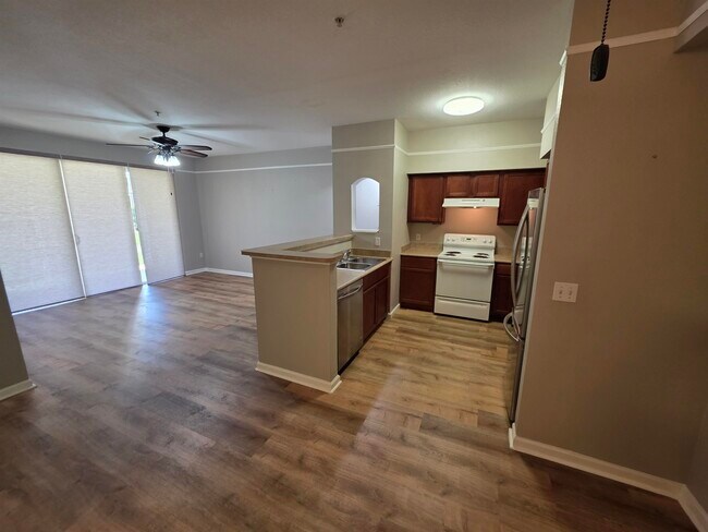Building Photo - 2801 Chancellorsville Dr