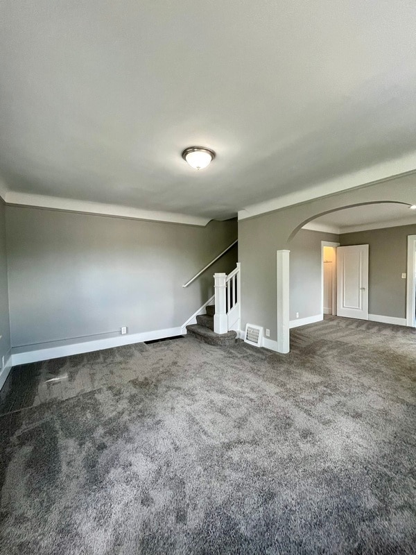Building Photo - 160 Labadie St