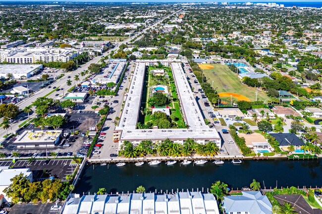 Building Photo - 4502 N Federal Hwy